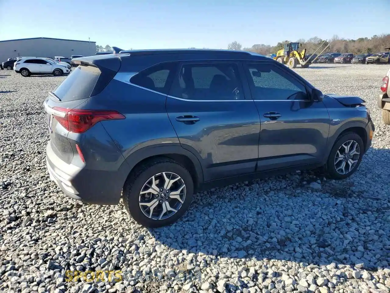 3 Photograph of a damaged car KNDERCAA9M7143675 KIA SELTOS 2021