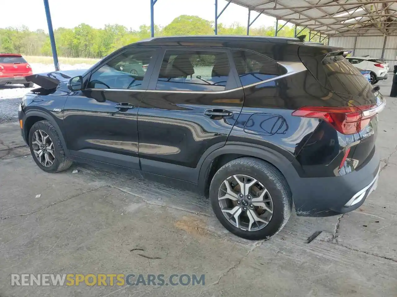2 fotografías del automóvil dañado KNDERCAA9M7156779 KIA SELTOS 2021