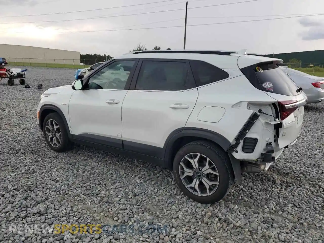 2 Photograph of a damaged car KNDERCAA9M7168964 KIA SELTOS 2021