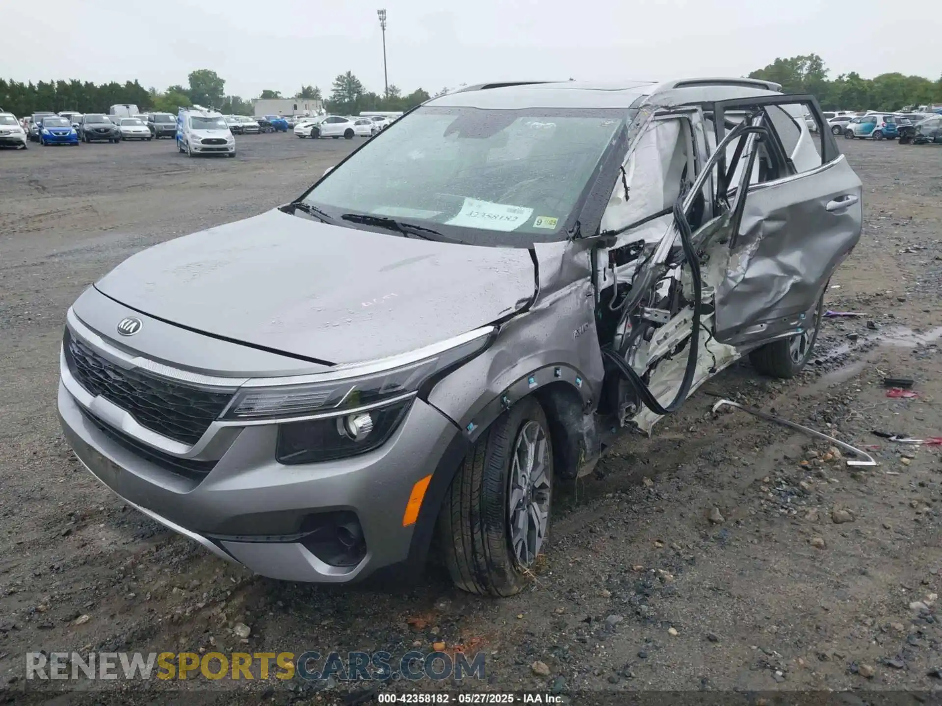 2 Photograph of a damaged car KNDERCAAXM7152773 KIA SELTOS 2021
