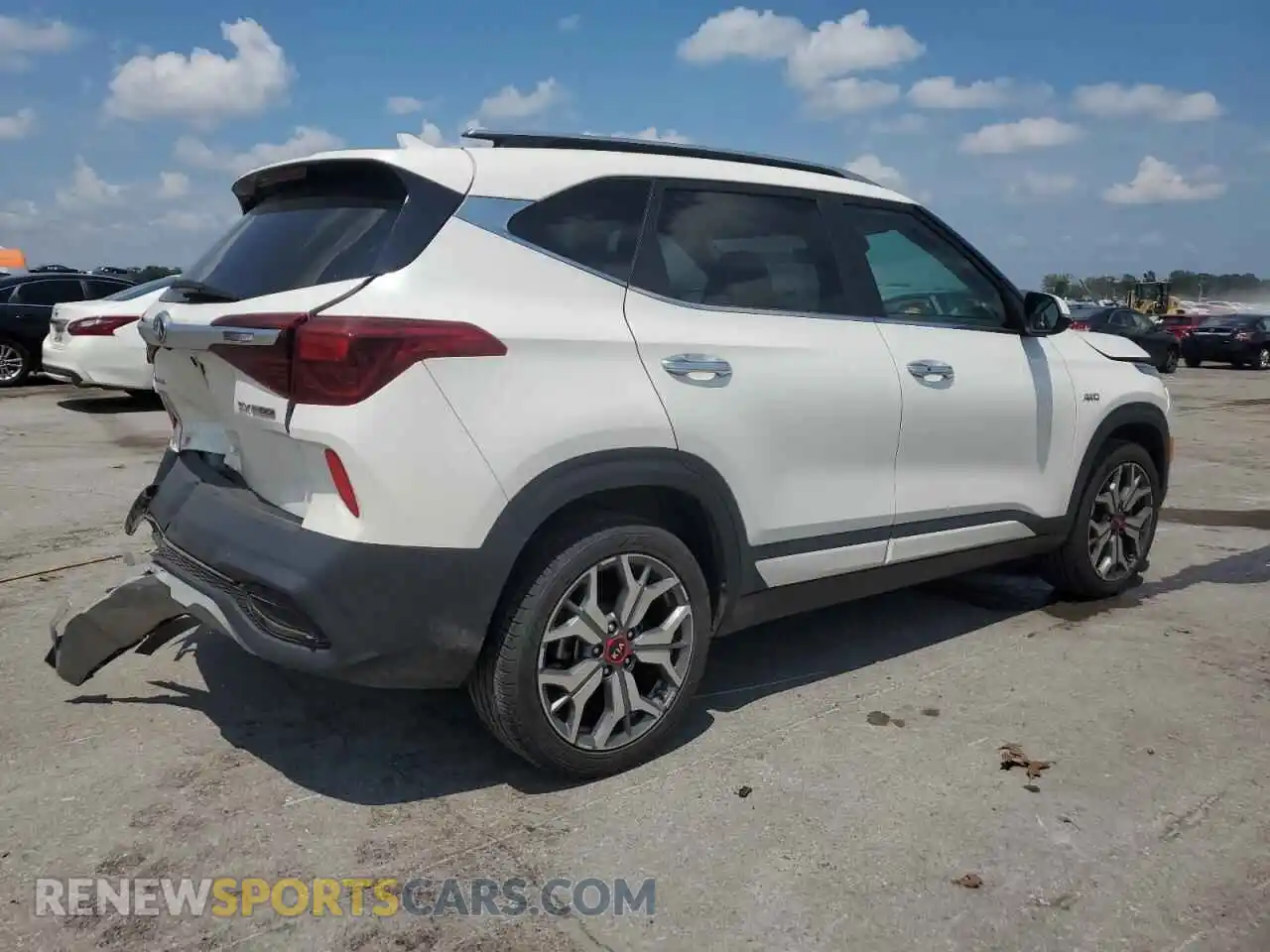 3 Photograph of a damaged car KNDETCA22M7081482 KIA SELTOS 2021