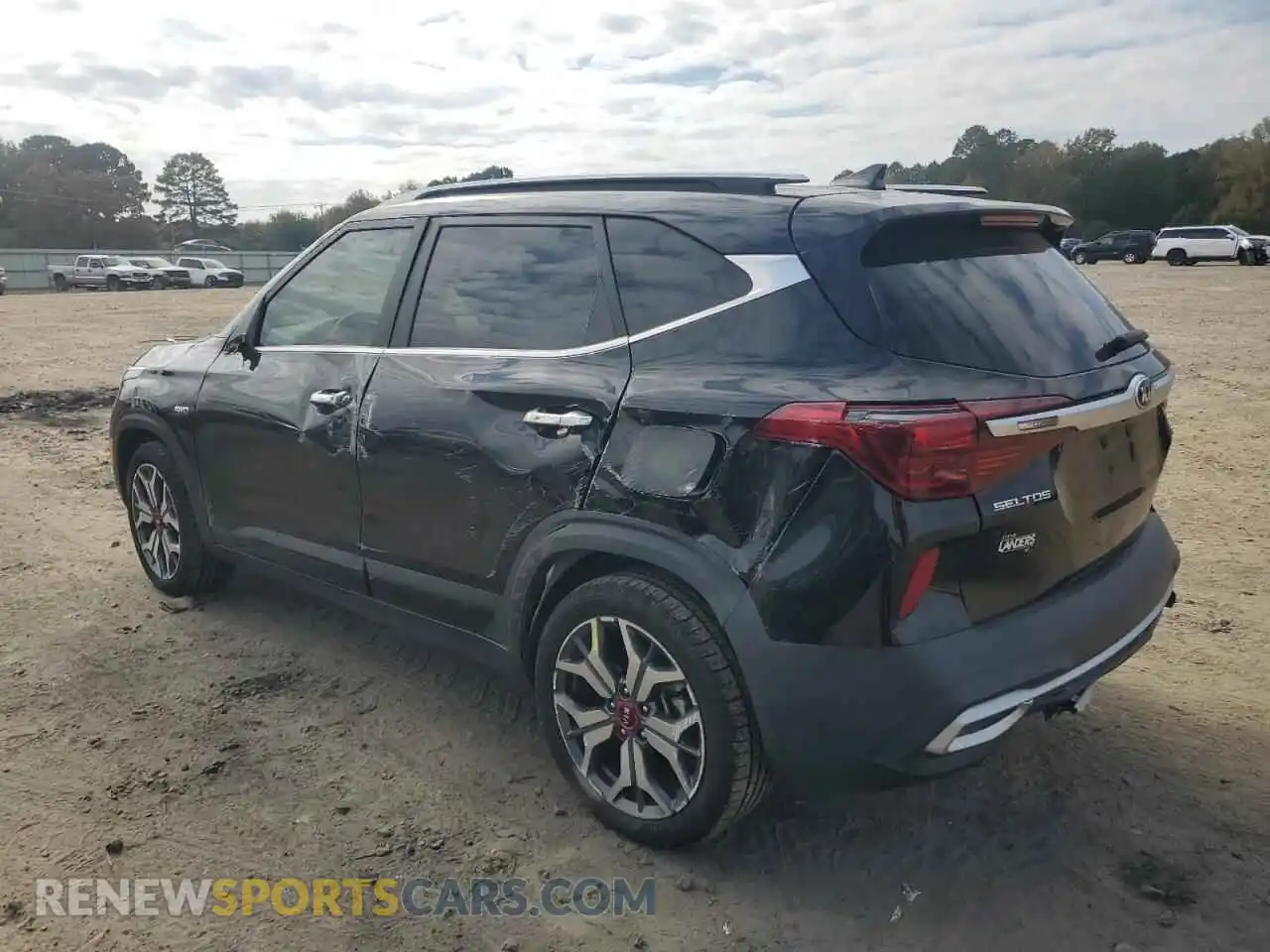 2 Photograph of a damaged car KNDETCA25M7204305 KIA SELTOS 2021
