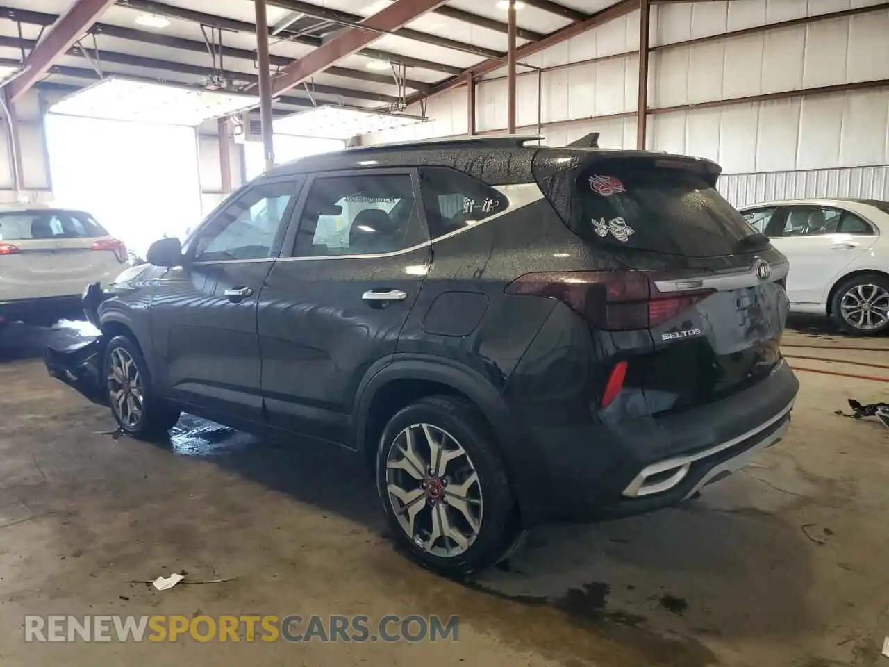 2 Photograph of a damaged car KNDETCA28M7086265 KIA SELTOS 2021
