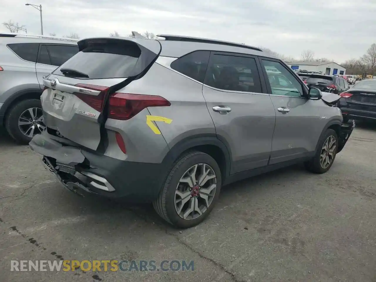 3 Photograph of a damaged car KNDETCA29M7188710 KIA SELTOS 2021
