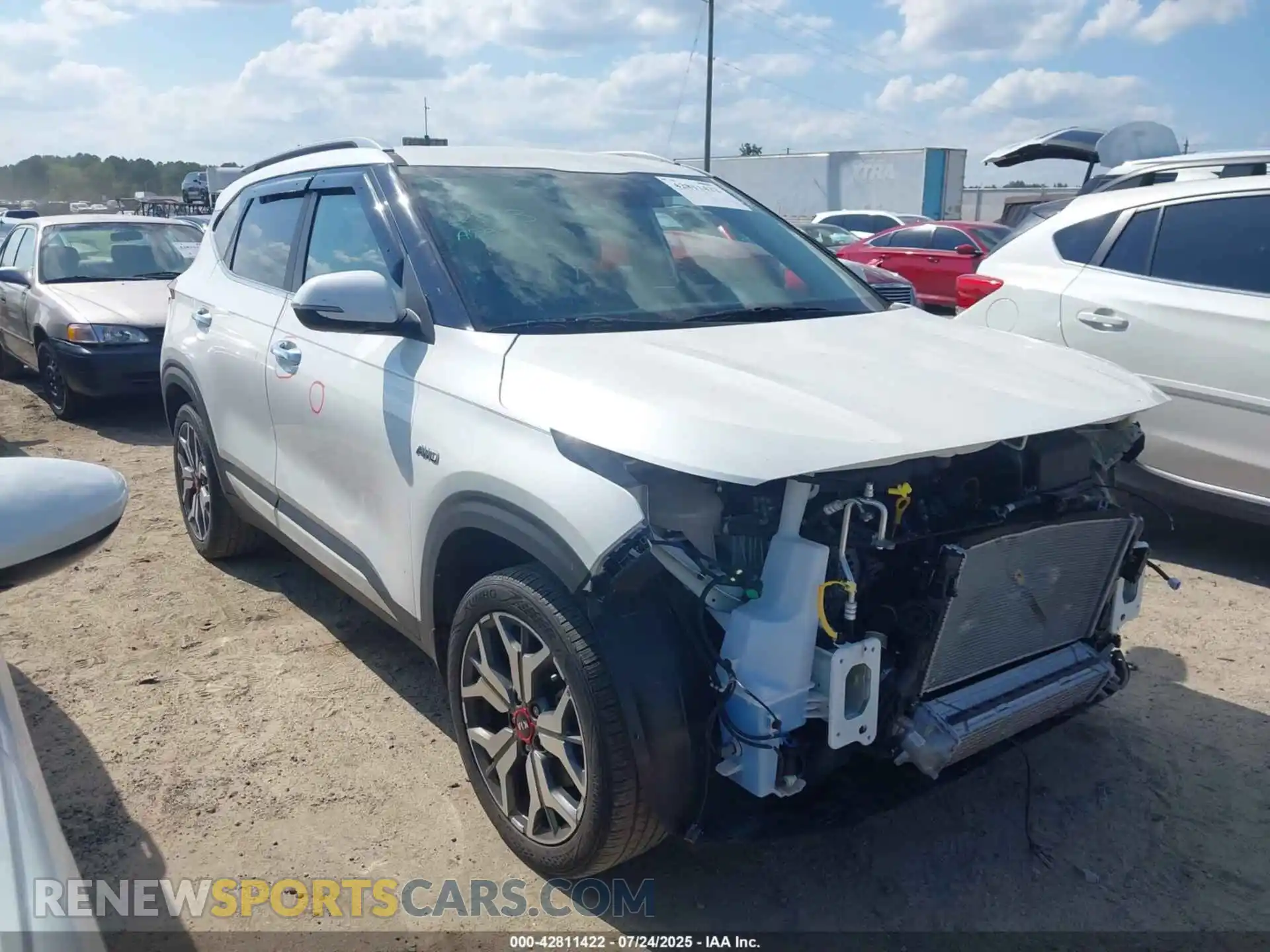 1 Photograph of a damaged car KNDETCA2XM7199487 KIA SELTOS 2021