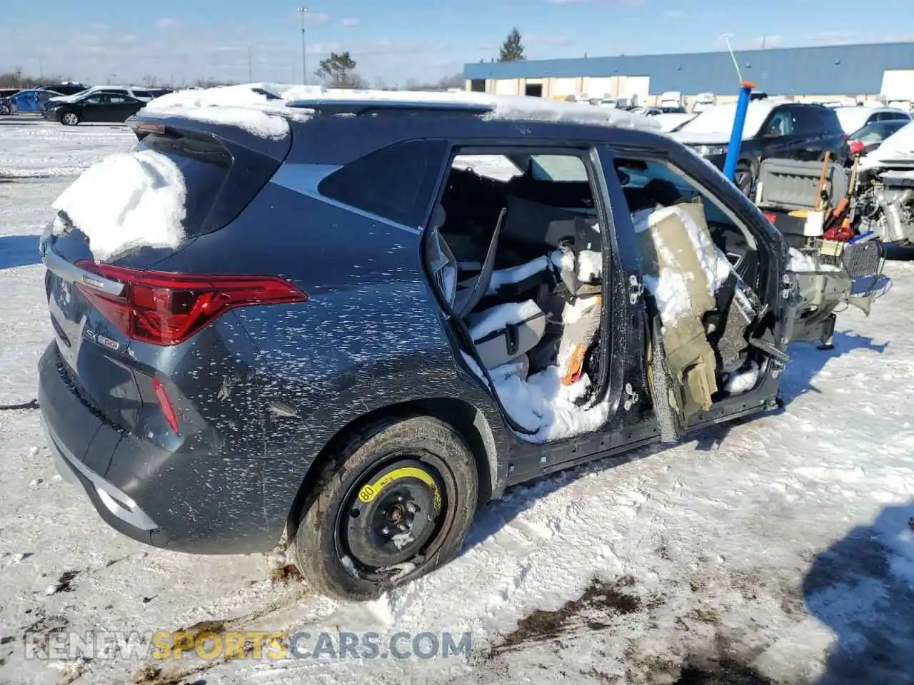 3 Photograph of a damaged car KNDETCA2XM7211735 KIA SELTOS 2021