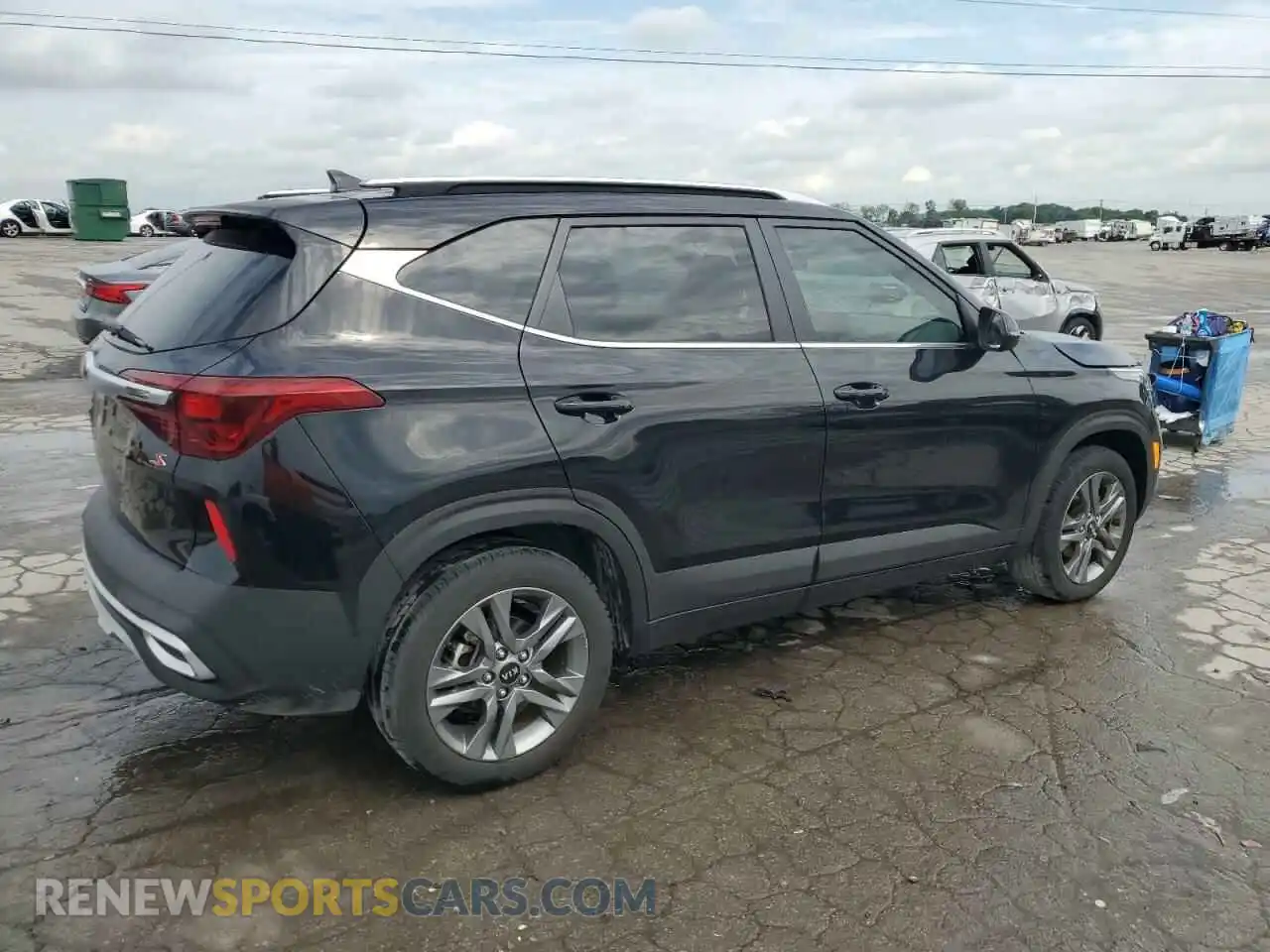 3 Photograph of a damaged car KNDEU2AA2M7084218 KIA SELTOS 2021