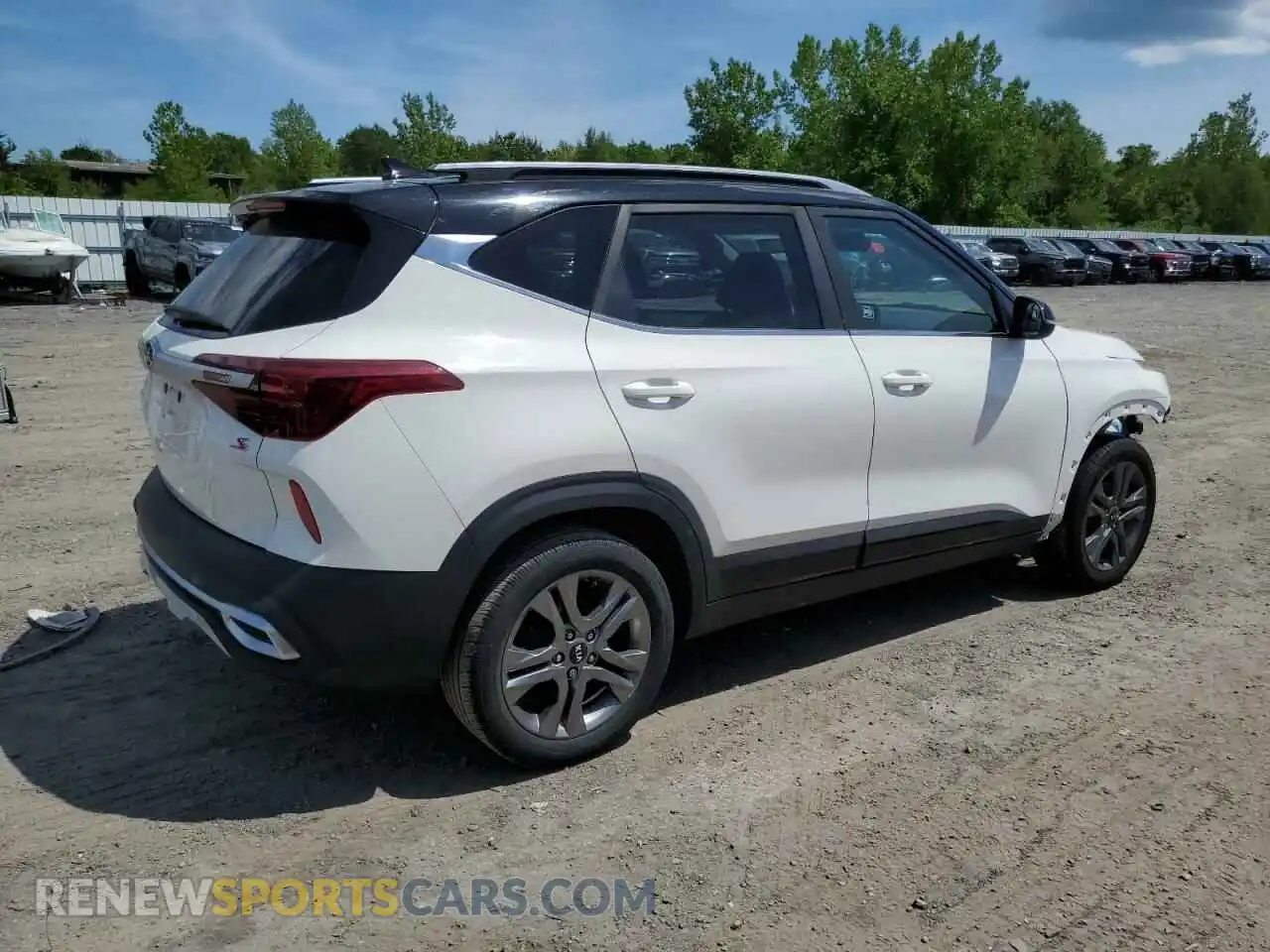 3 Photograph of a damaged car KNDEU2AA2M7118948 KIA SELTOS 2021