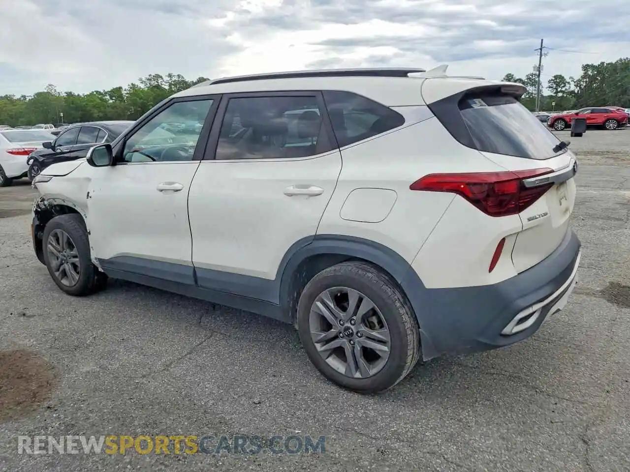 2 Photograph of a damaged car KNDEU2AA5M7141365 KIA SELTOS 2021