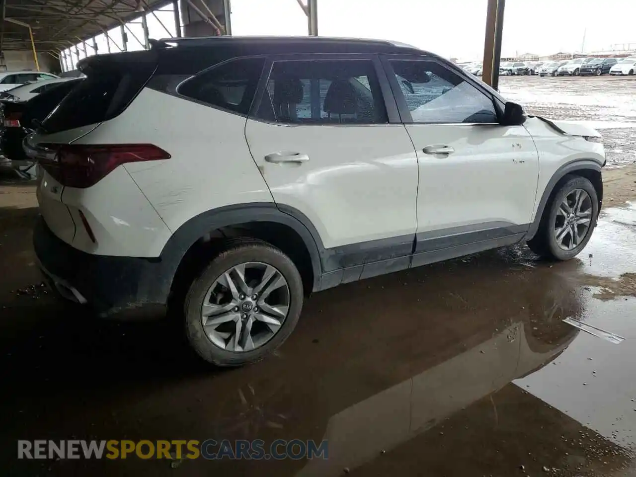 3 Photograph of a damaged car KNDEU2AA6M7099112 KIA SELTOS 2021