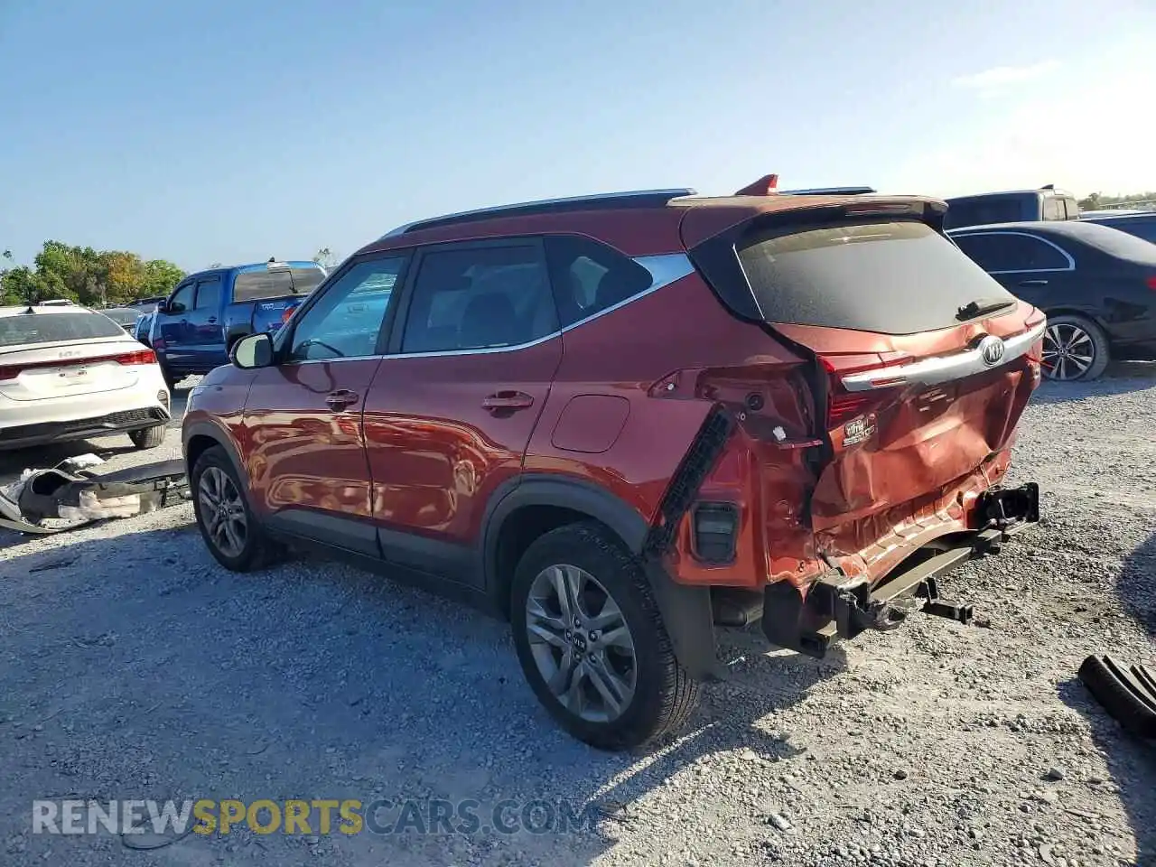 2 Photograph of a damaged car KNDEU2AA6M7167828 KIA SELTOS 2021