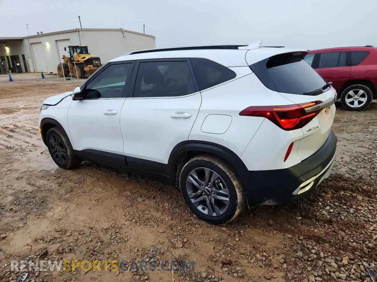 2 Photograph of a damaged car KNDEU2AA9M7102861 KIA SELTOS 2021