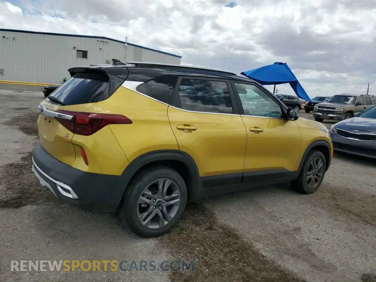3 Photograph of a damaged car KNDEU2AAXM7210552 KIA SELTOS 2021