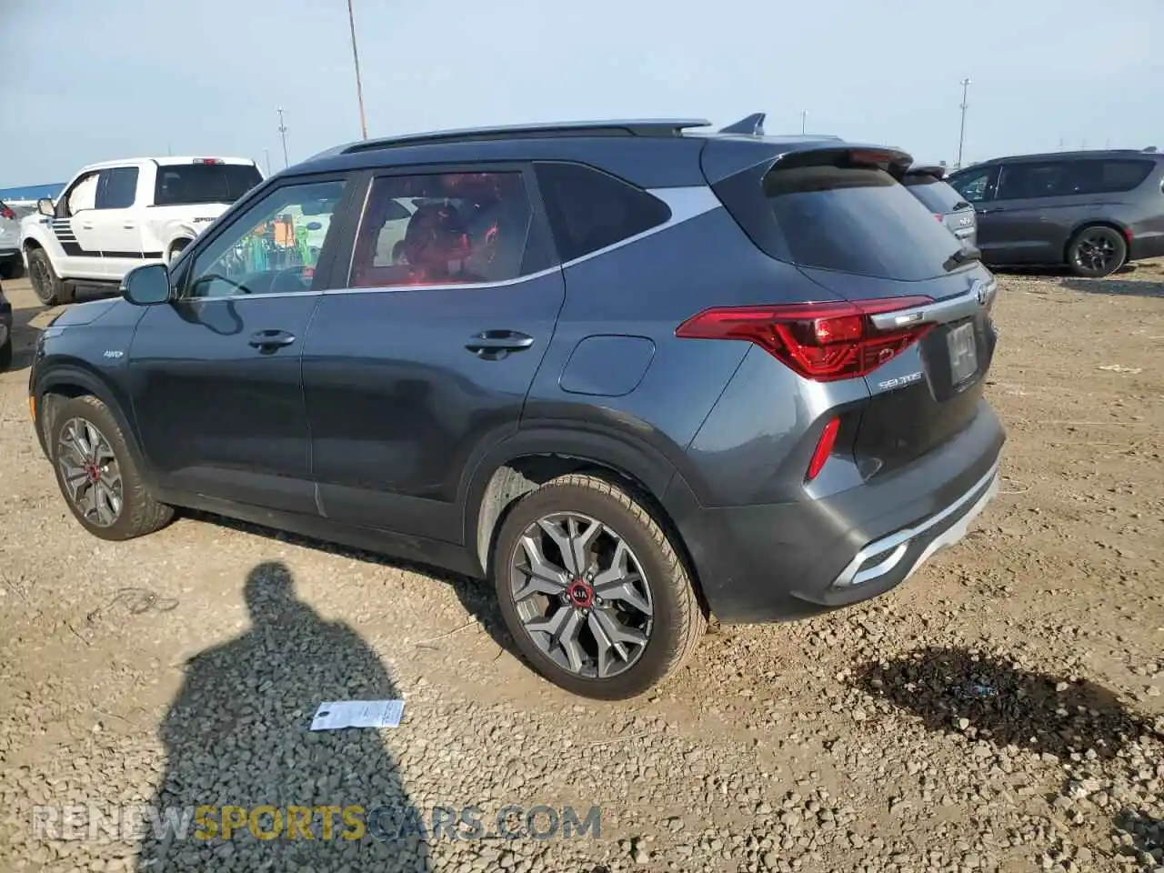 2 Photograph of a damaged car KNDEUCA21M7148716 KIA SELTOS 2021