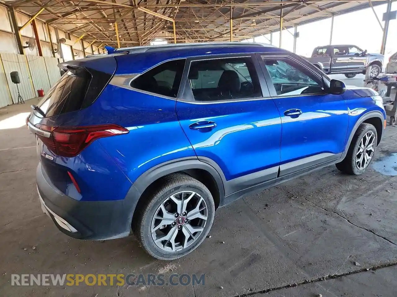 3 Фотография поврежденного автомобиля KNDEUCA2XM7060201 KIA SELTOS 2021