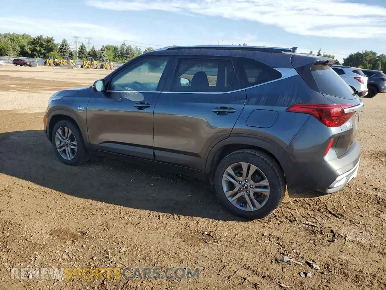 2 Photograph of a damaged car KNDEUCAA2M7068073 KIA SELTOS 2021