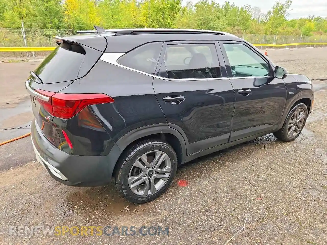 3 Фотография поврежденного автомобиля KNDEUCAA3M7094018 KIA SELTOS 2021