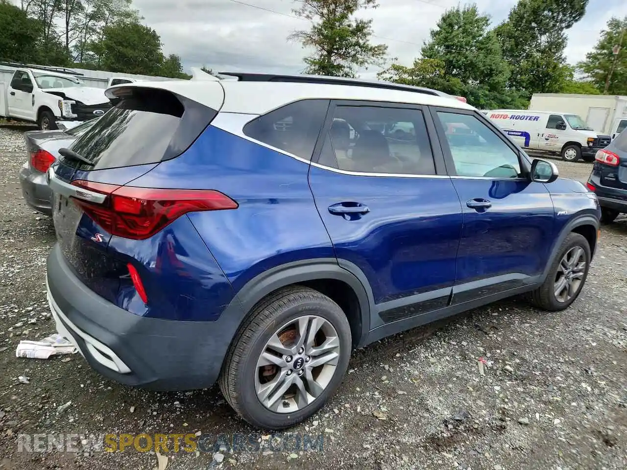 3 Photograph of a damaged car KNDEUCAAXM7082853 KIA SELTOS 2021