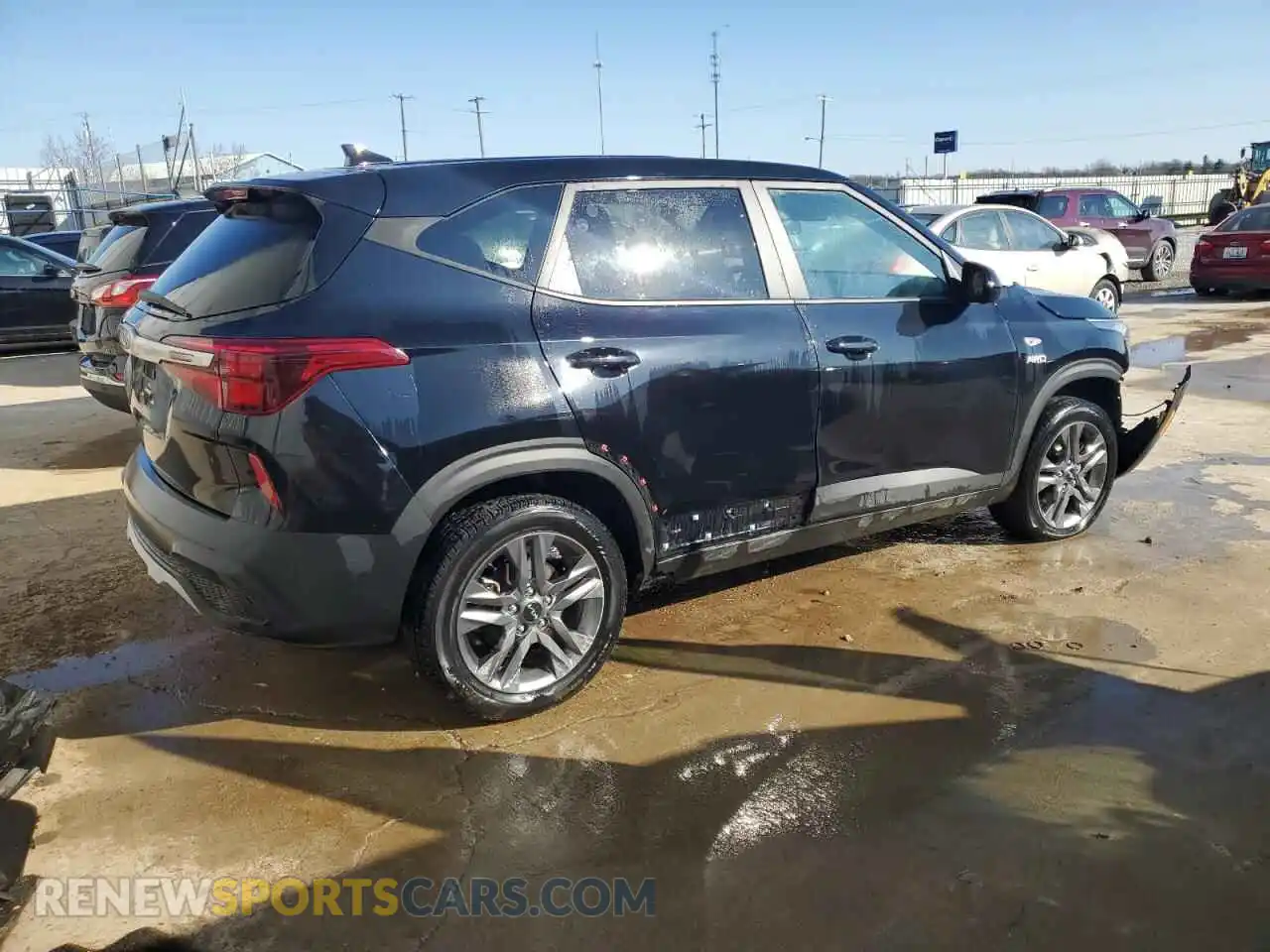 3 Photograph of a damaged car KNDEPCAA7N7308033 KIA SELTOS 2022