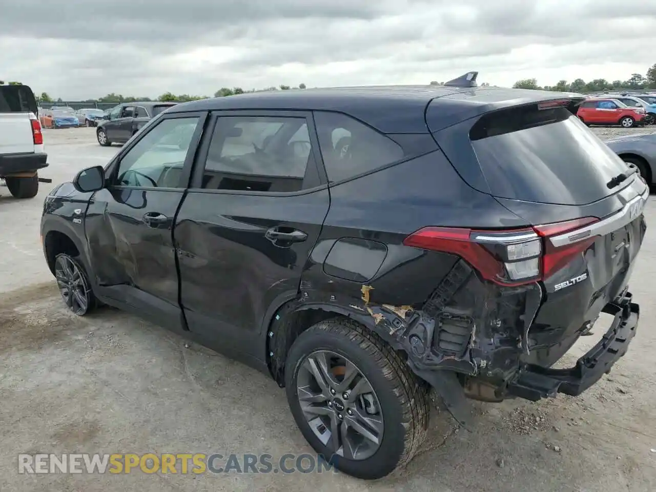 2 Photograph of a damaged car KNDEPCAA7P7409799 KIA SELTOS 2023