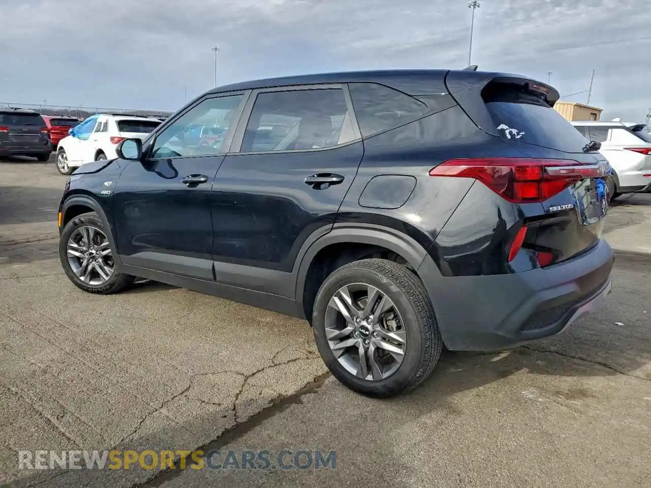 2 Photograph of a damaged car KNDEPCAAXP7360954 KIA SELTOS 2023