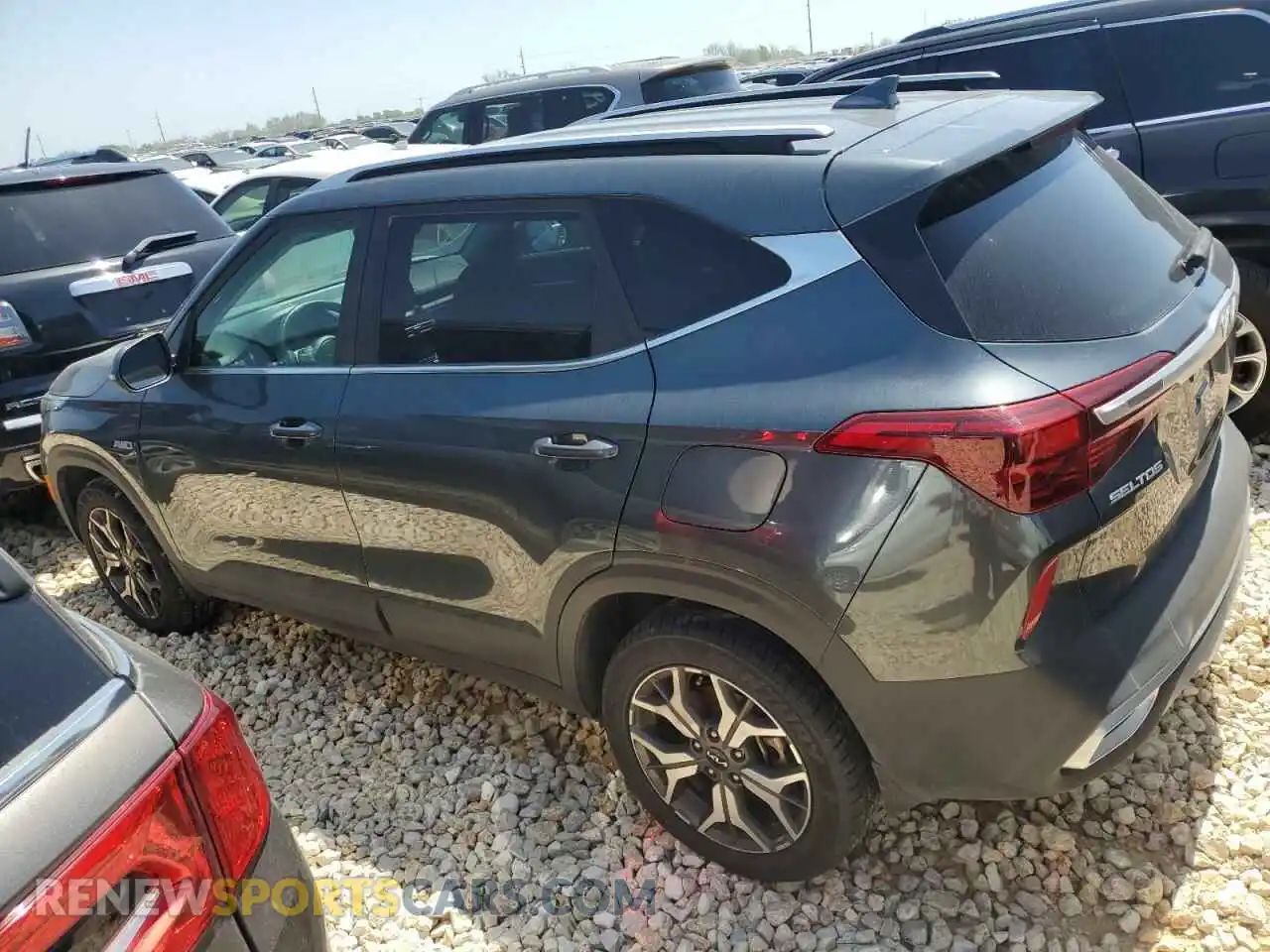 2 Photograph of a damaged car KNDERCAA8P7462280 KIA SELTOS 2023