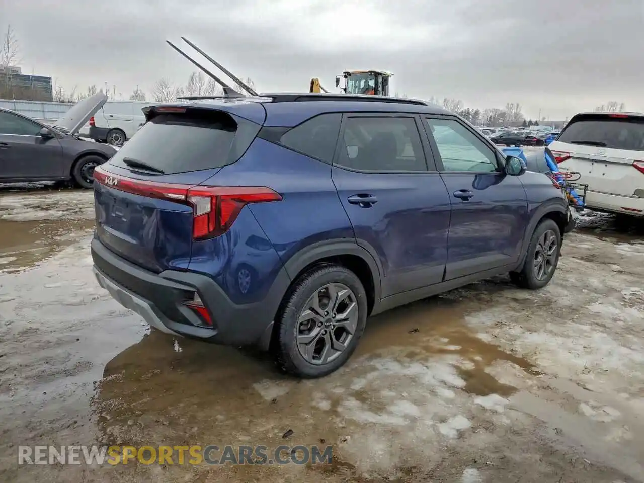 3 Фотография поврежденного автомобиля KNDEP2AAXR7470268 KIA SELTOS 2024