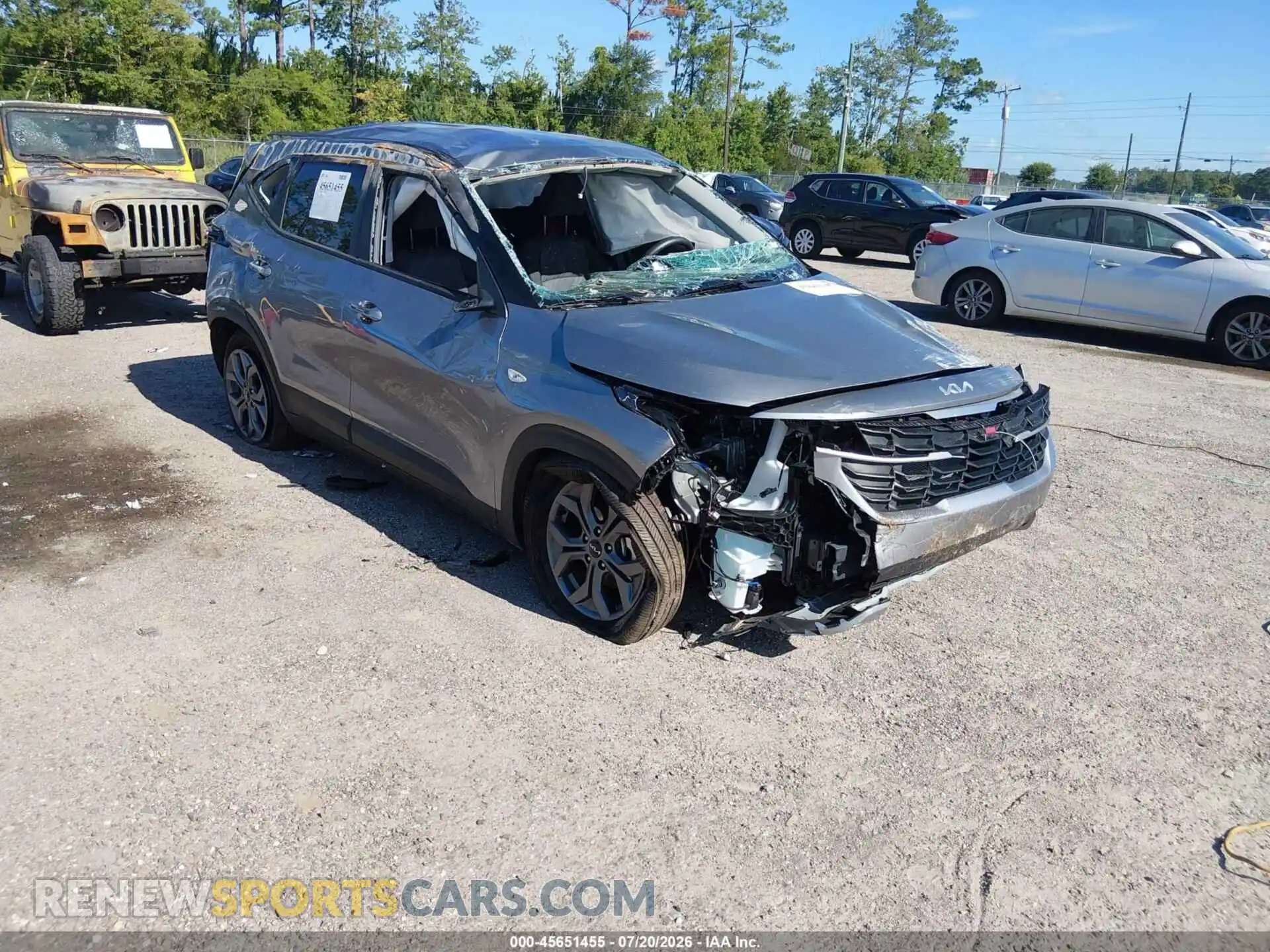 1 Photograph of a damaged car KNDEP2AA2T7944351 KIA SELTOS 2026