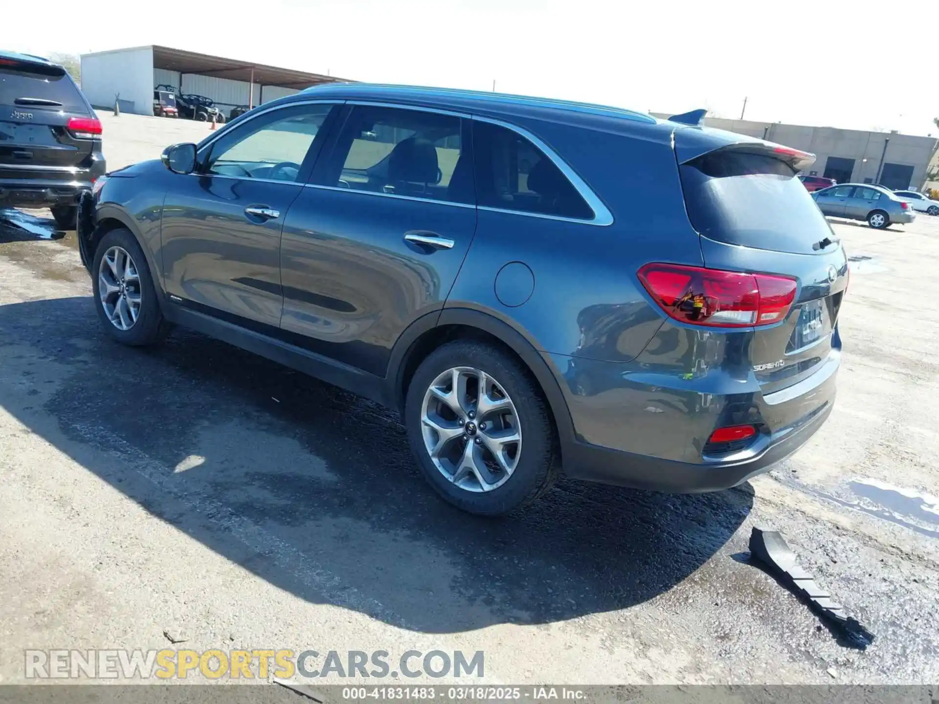 3 Photograph of a damaged car 5XYPHDA58KG608564 KIA SORENTO 2019