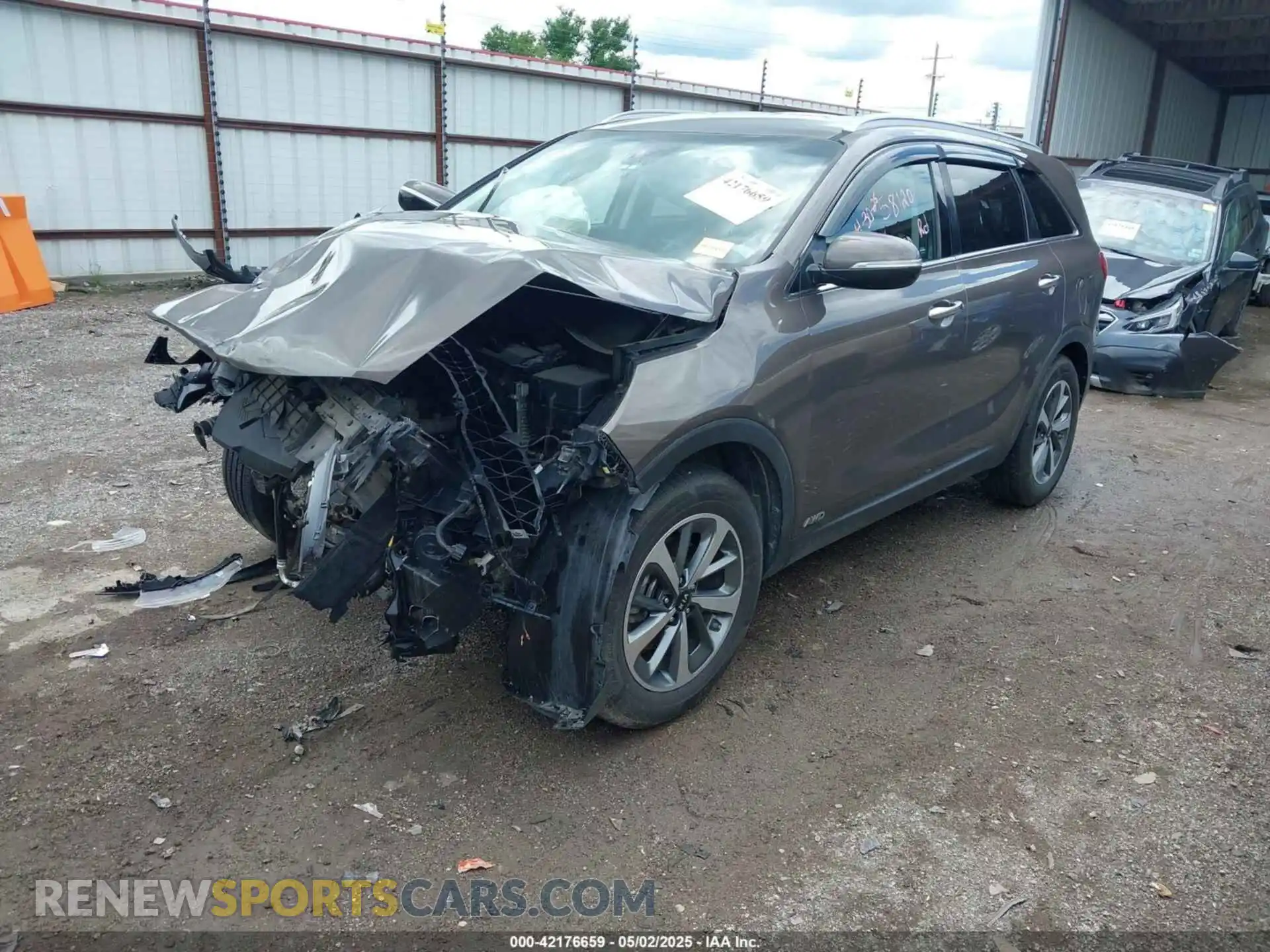 2 Photograph of a damaged car 5XYPHDA59KG453216 KIA SORENTO 2019