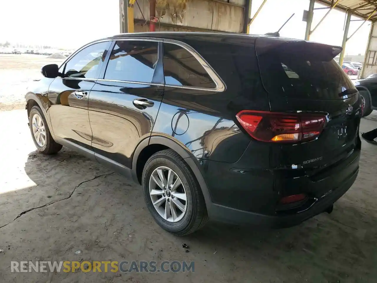 2 fotografías del automóvil dañado 5XYPG4A36LG690006 KIA SORENTO 2020