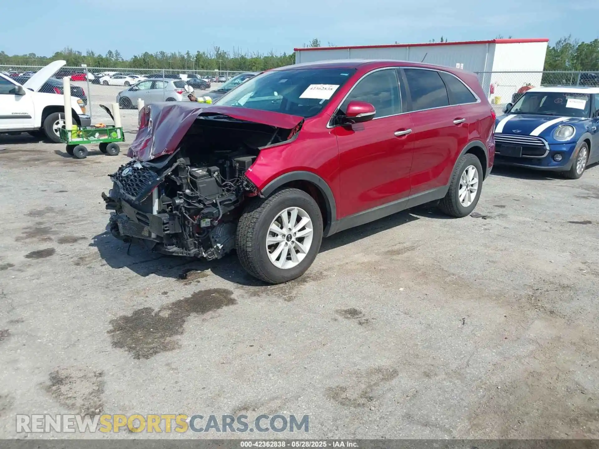 2 fotografías del automóvil dañado 5XYPG4A58LG625918 KIA SORENTO 2020