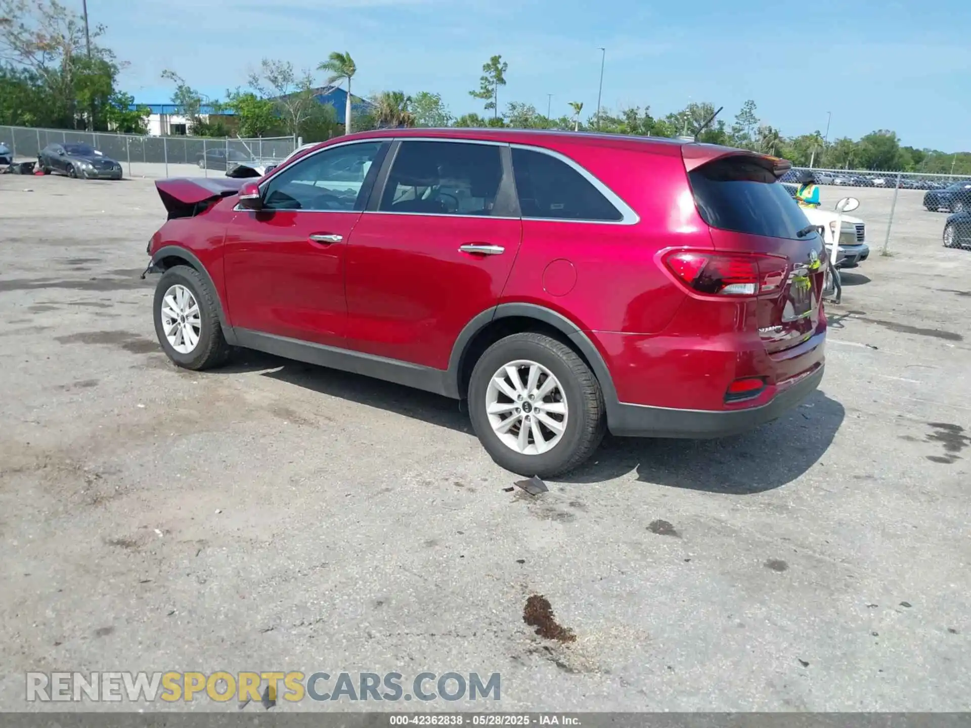 3 fotografías del automóvil dañado 5XYPG4A58LG625918 KIA SORENTO 2020