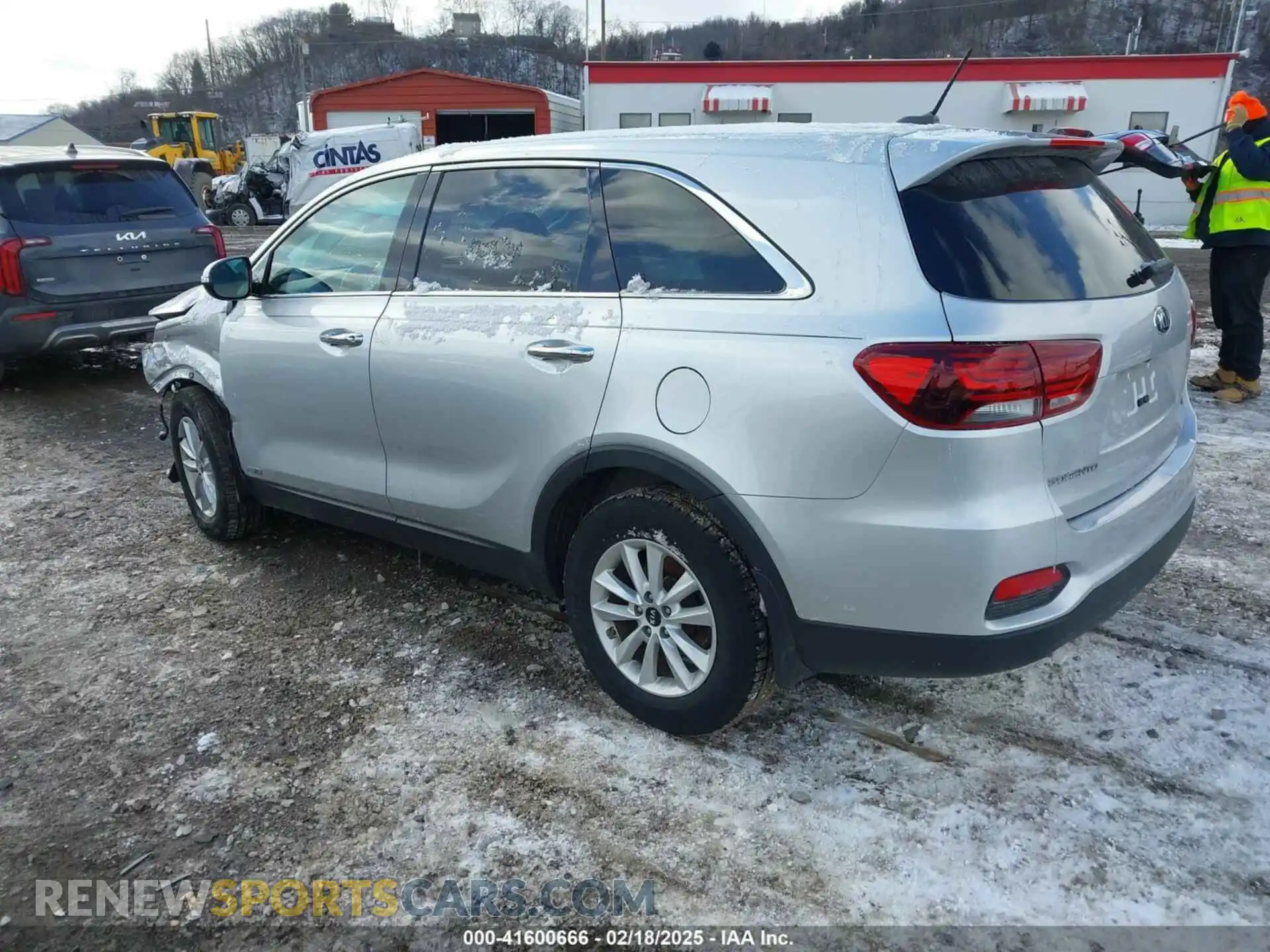 3 Photograph of a damaged car 5XYPGDA39LG655976 KIA SORENTO 2020
