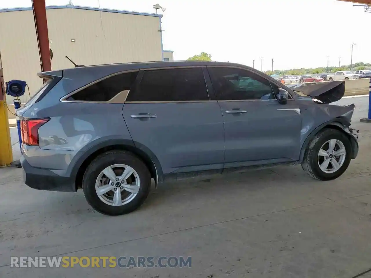 3 Photograph of a damaged car 5XYRG4LC0MG056679 KIA SORENTO 2021