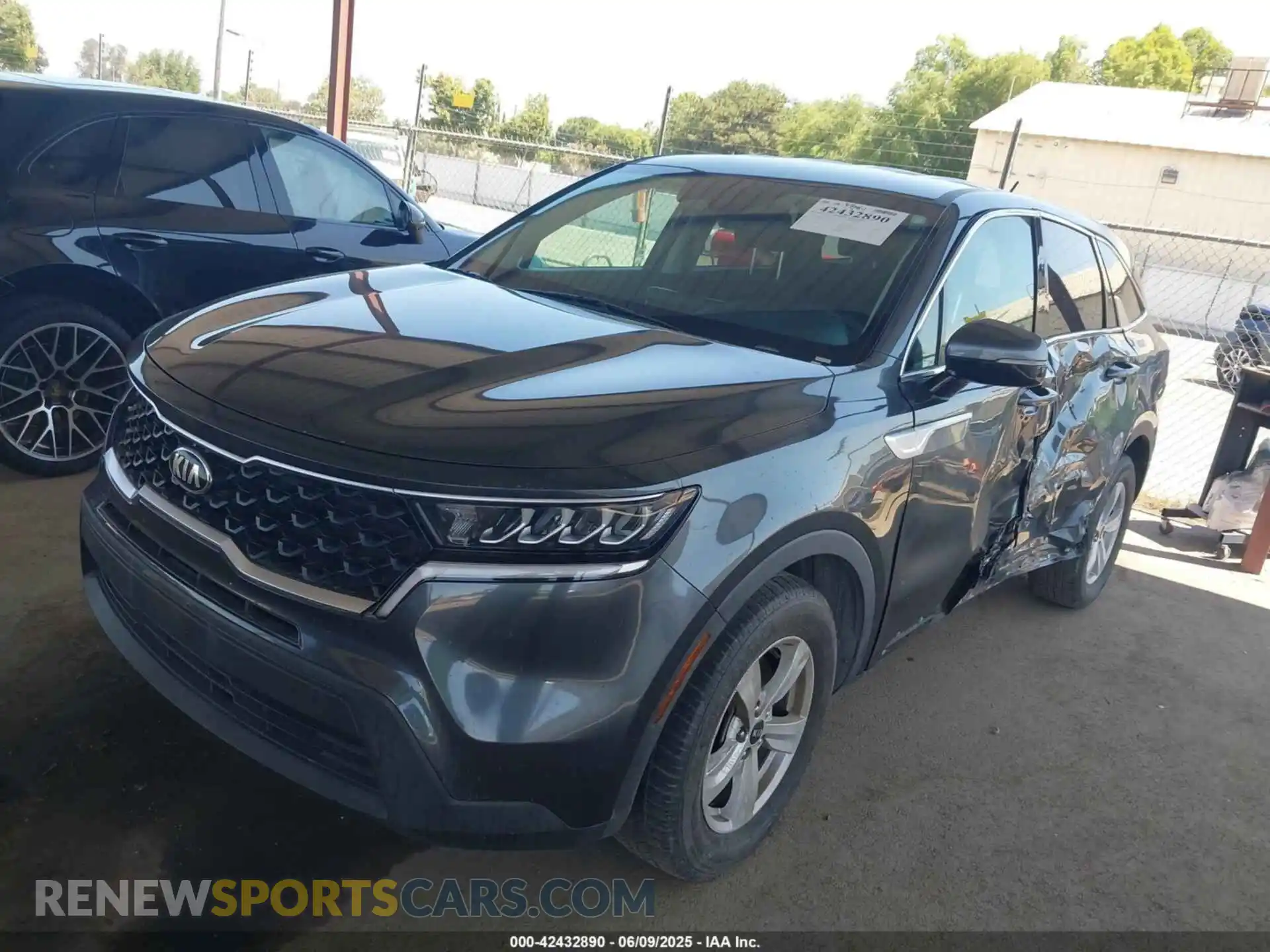 2 Photograph of a damaged car 5XYRG4LC2MG053637 KIA SORENTO 2021