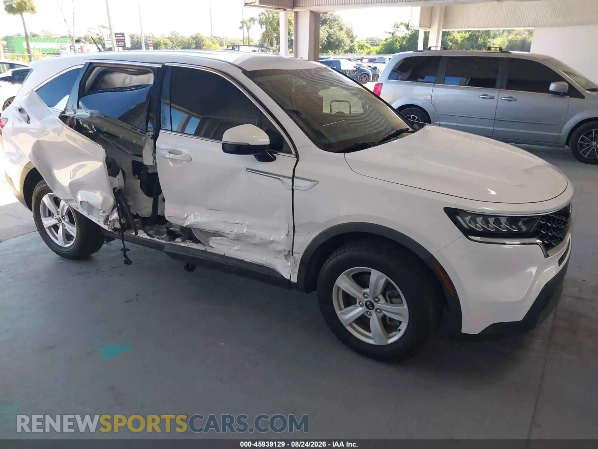 1 Photograph of a damaged car 5XYRG4LC3MG016404 KIA SORENTO 2021