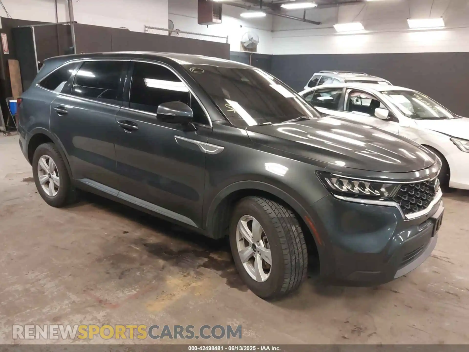 1 Photograph of a damaged car 5XYRG4LC3MG054683 KIA SORENTO 2021