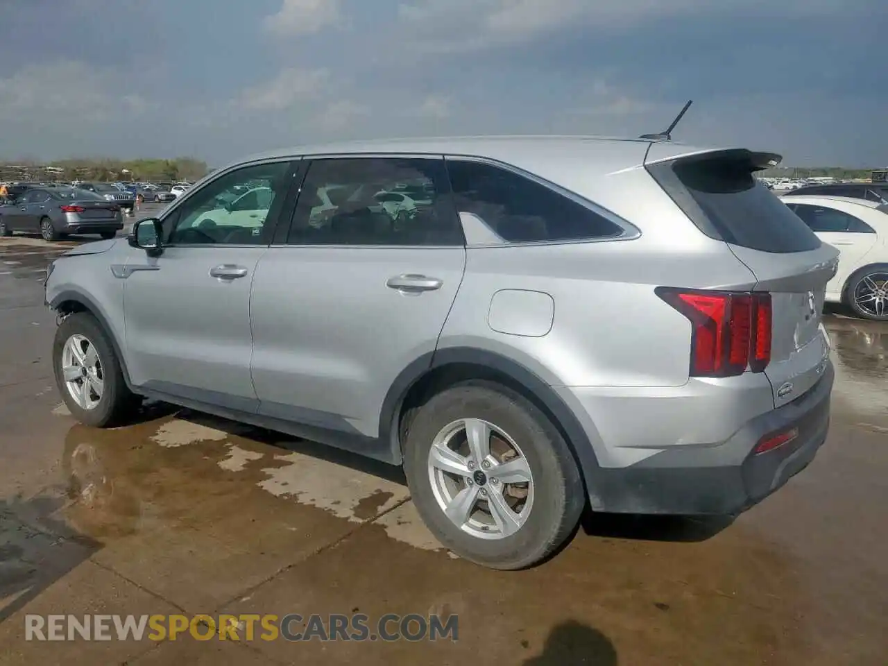 2 Photograph of a damaged car 5XYRG4LC3MG056711 KIA SORENTO 2021