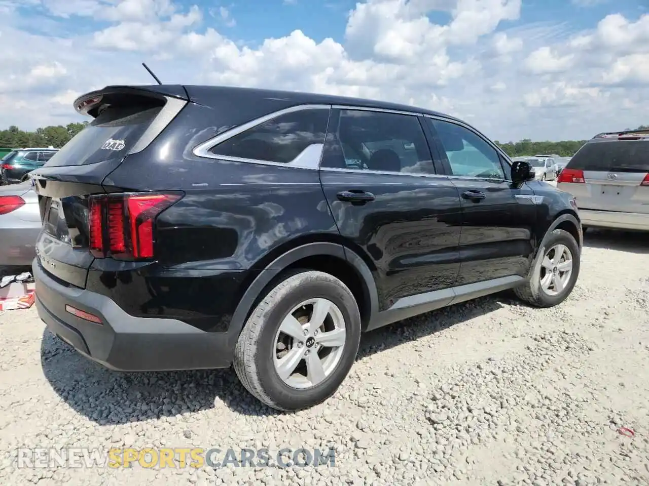 3 Photograph of a damaged car 5XYRG4LC3MG073024 KIA SORENTO 2021