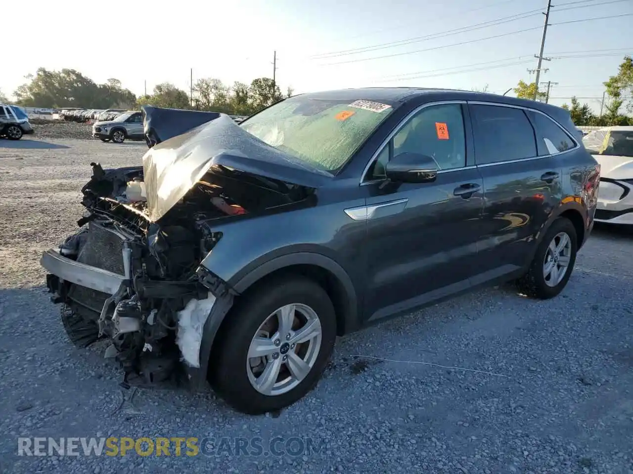 1 Photograph of a damaged car 5XYRG4LC4MG015939 KIA SORENTO 2021