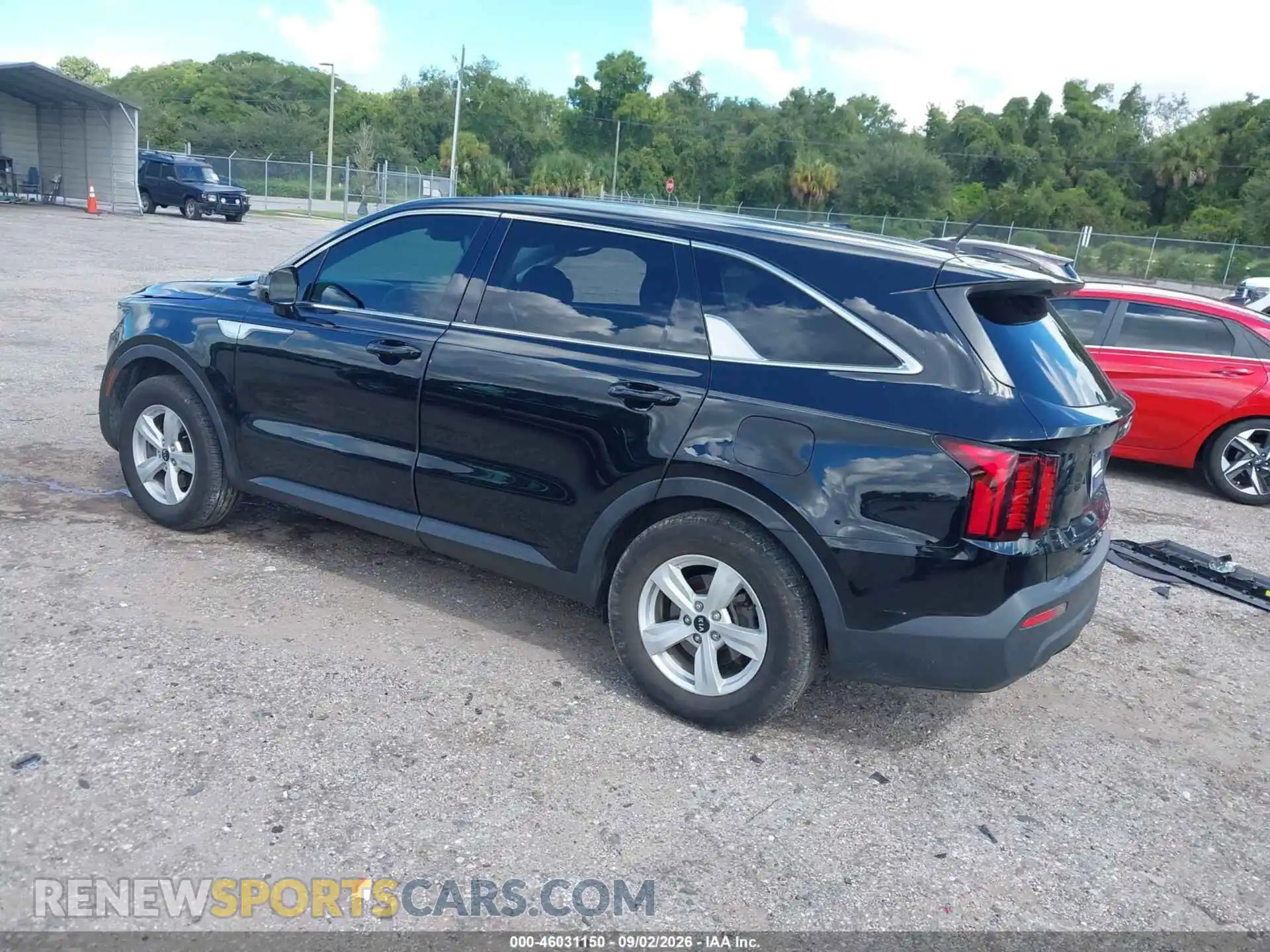 3 Photograph of a damaged car 5XYRG4LC6MG037585 KIA SORENTO 2021