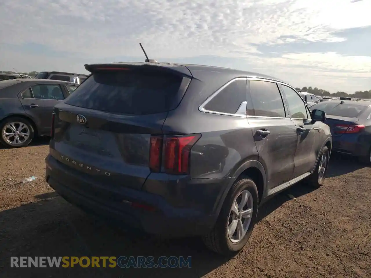 3 Photograph of a damaged car 5XYRG4LC7MG018155 KIA SORENTO 2021