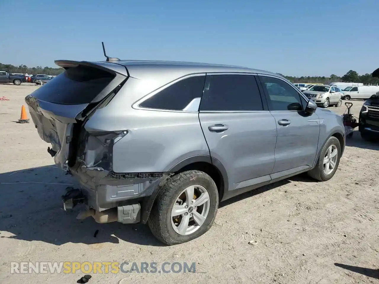 3 Photograph of a damaged car 5XYRG4LC8MG053027 KIA SORENTO 2021