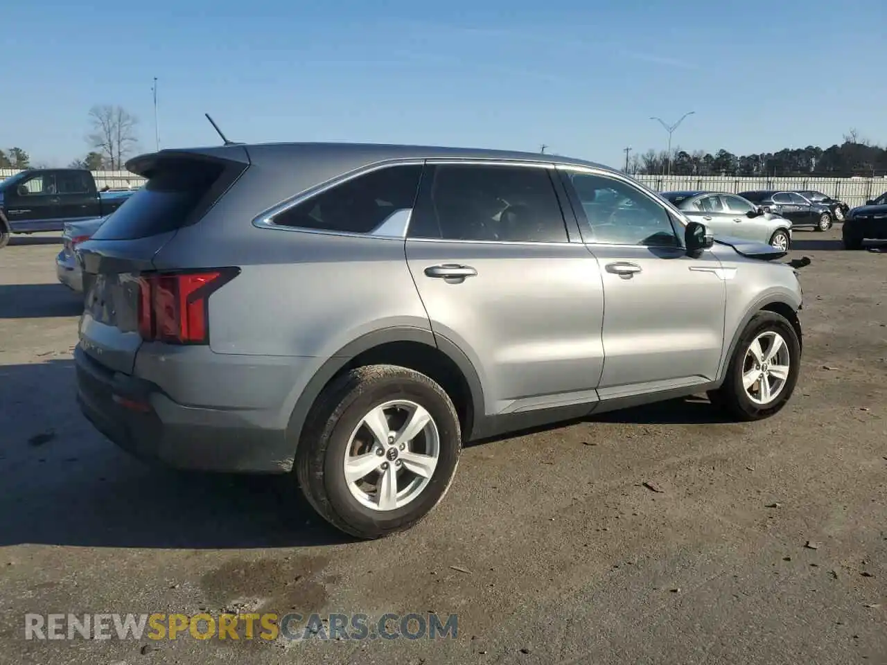 3 Photograph of a damaged car 5XYRG4LC9MG057426 KIA SORENTO 2021