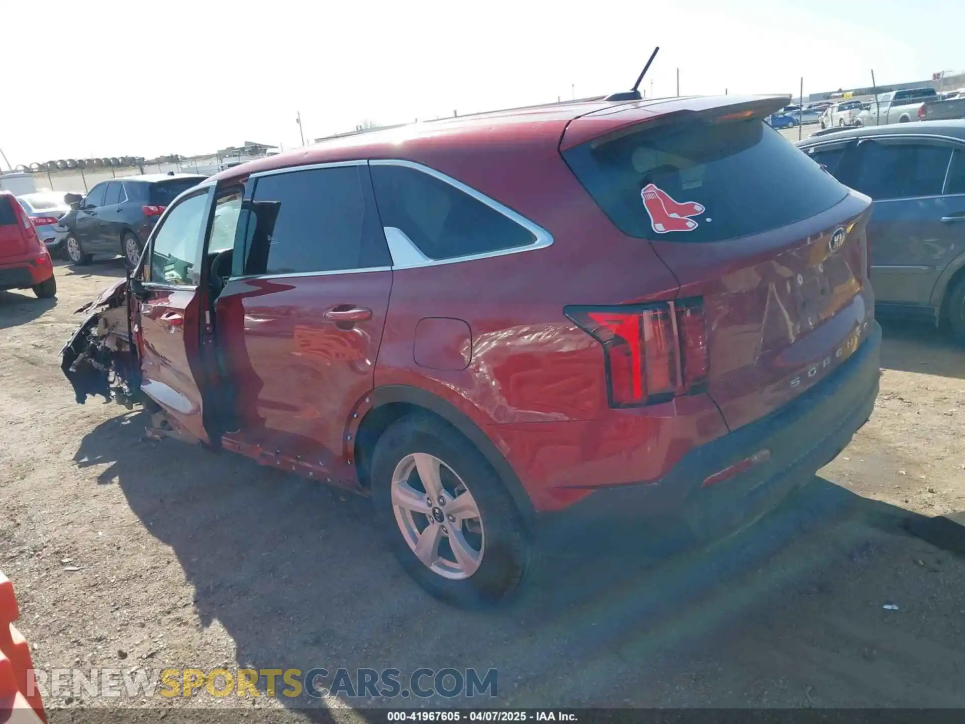 3 fotografías del automóvil dañado 5XYRG4LCXMG037993 KIA SORENTO 2021