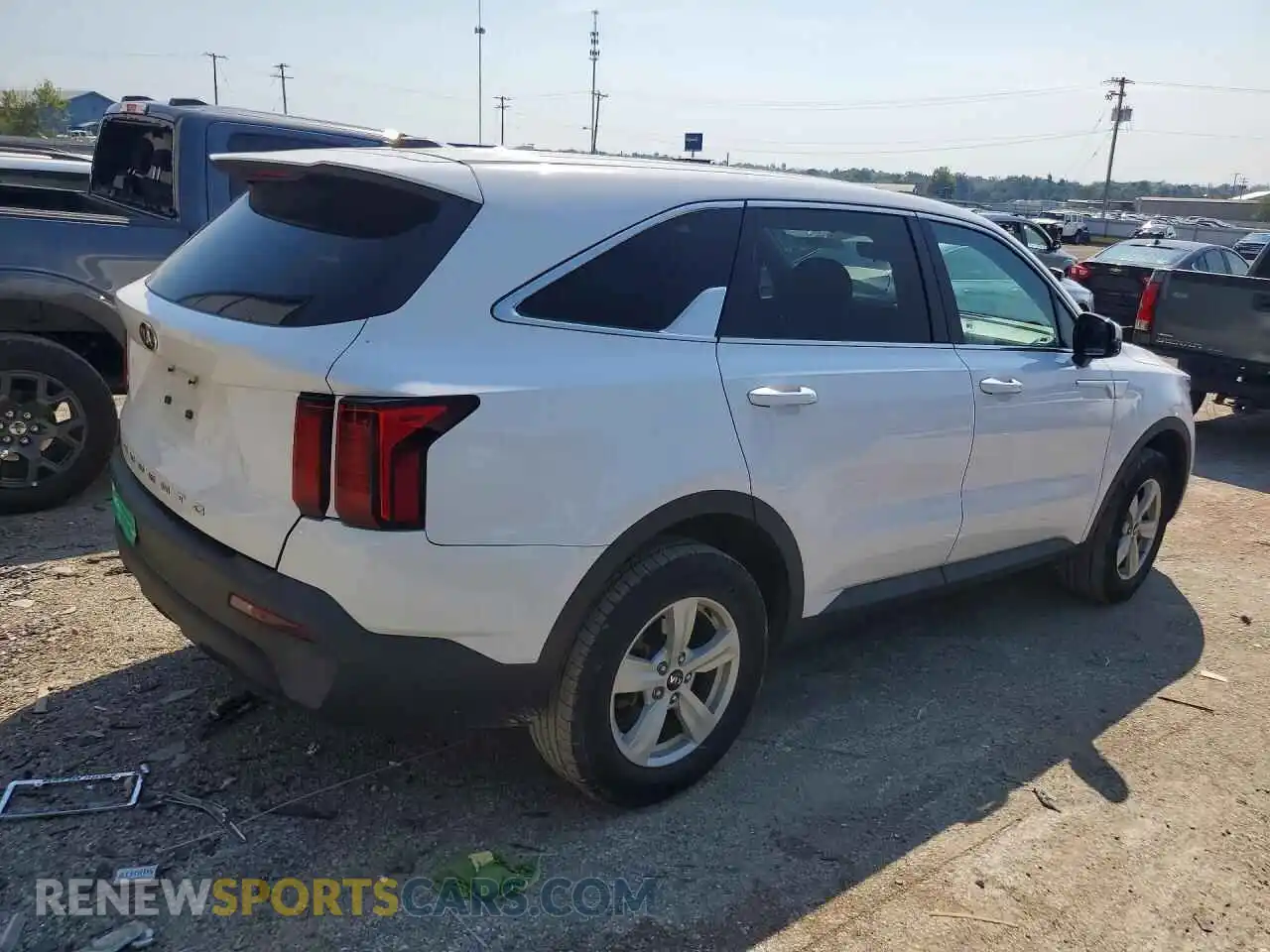 3 Photograph of a damaged car 5XYRGDLC0MG006400 KIA SORENTO 2021