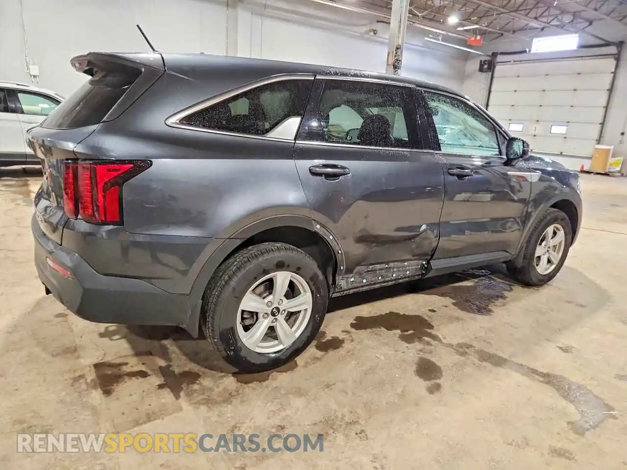 3 Photograph of a damaged car 5XYRGDLC2MG003689 KIA SORENTO 2021