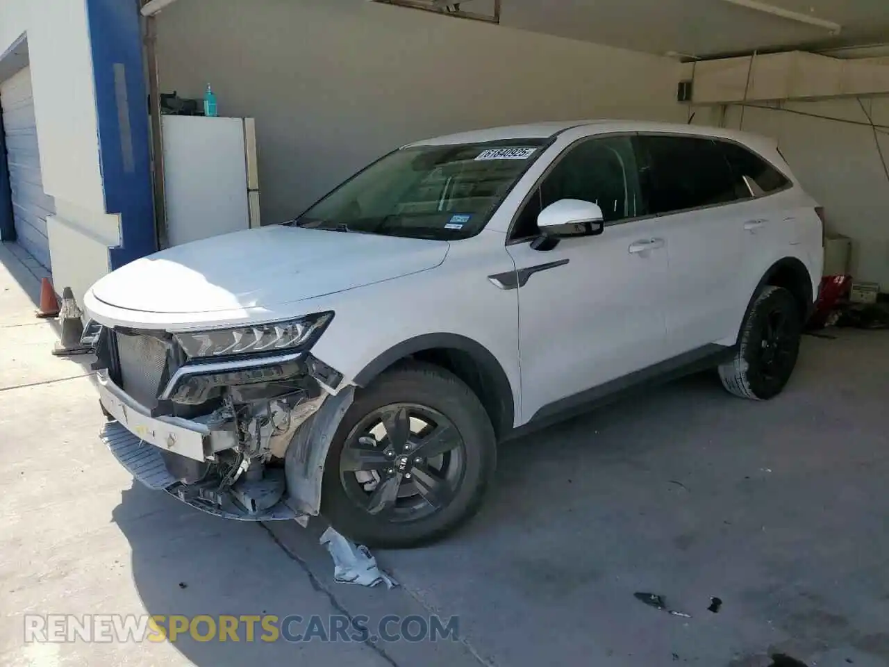 1 Photograph of a damaged car 5XYRGDLC8MG003826 KIA SORENTO 2021