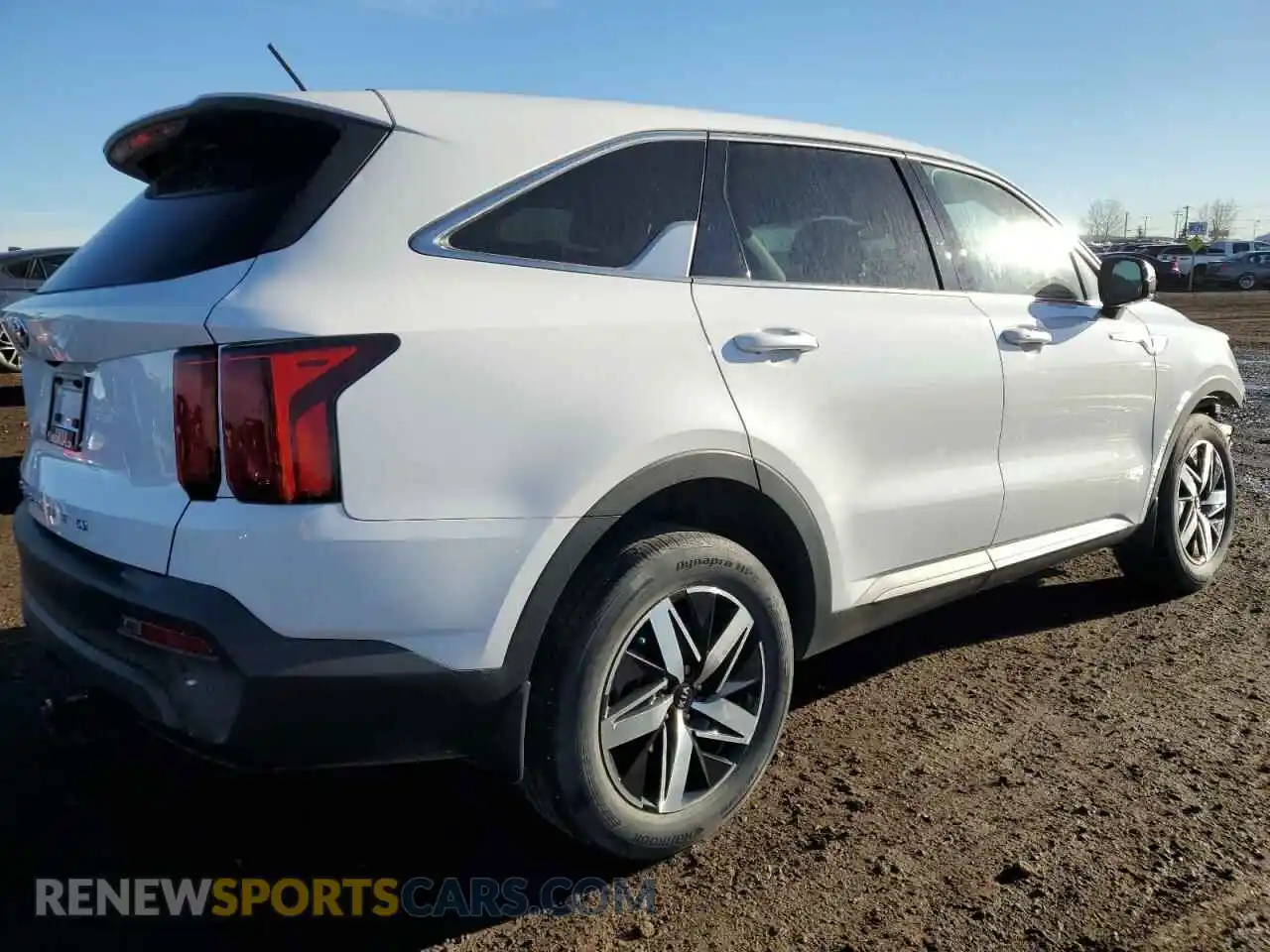 3 Photograph of a damaged car 5XYRGDLCXMG004900 KIA SORENTO 2021